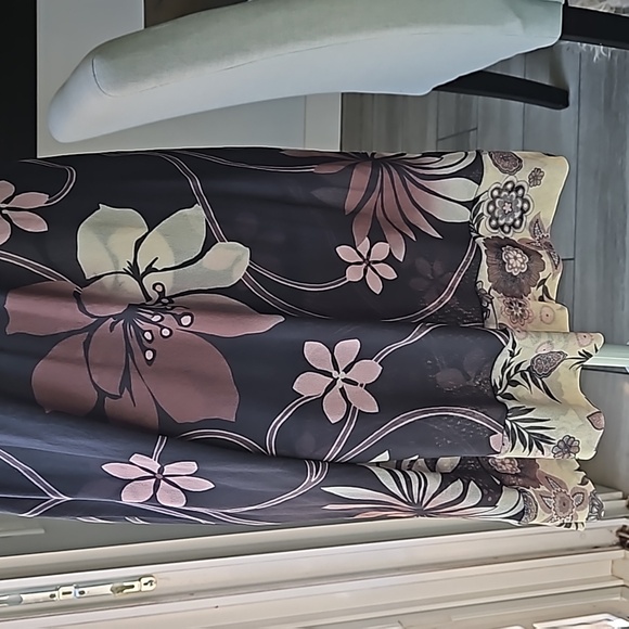 Sweet Pea M dress barely worn - Picture 3 of 10